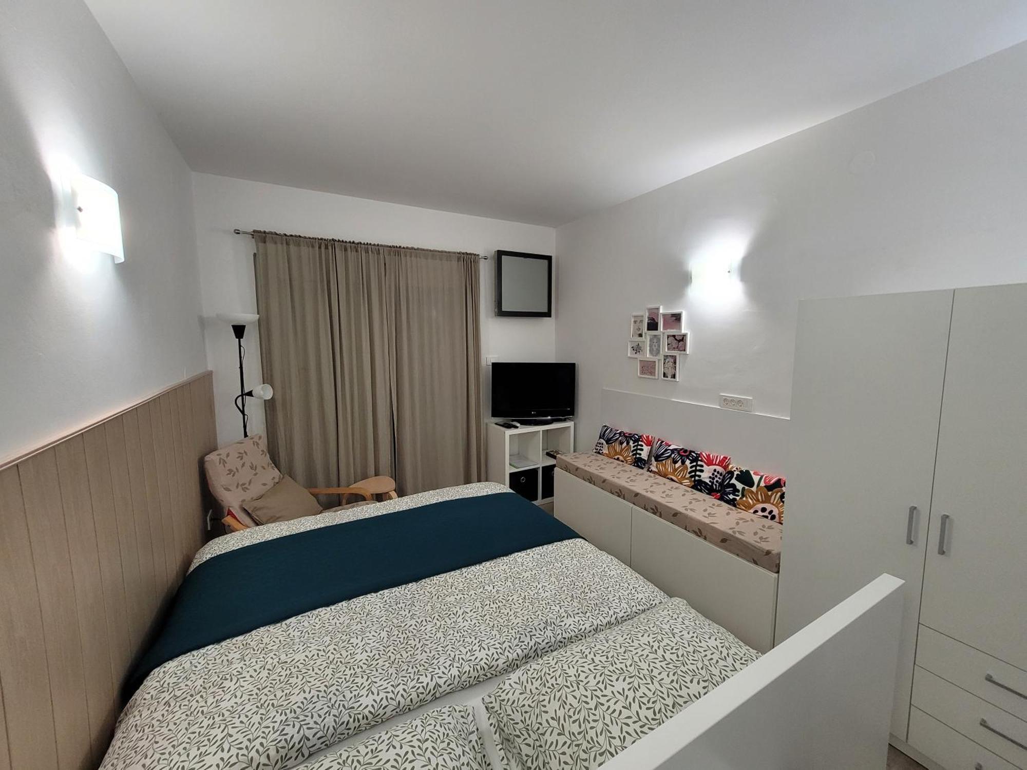 Apartma Zusterna Za Bazenom Koper Exterior photo
